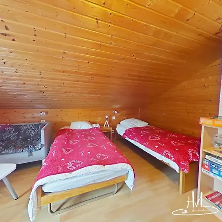 Du Poli, Proche Pistes